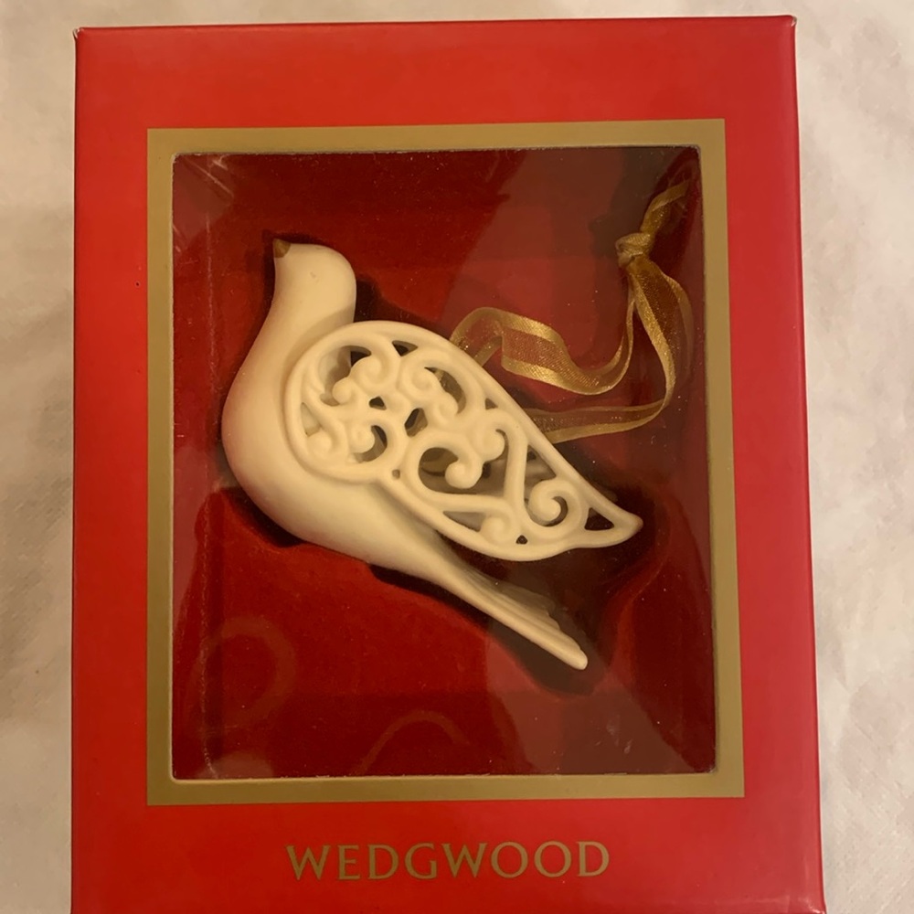 Wedgwood Christmas tree ornament dove in box